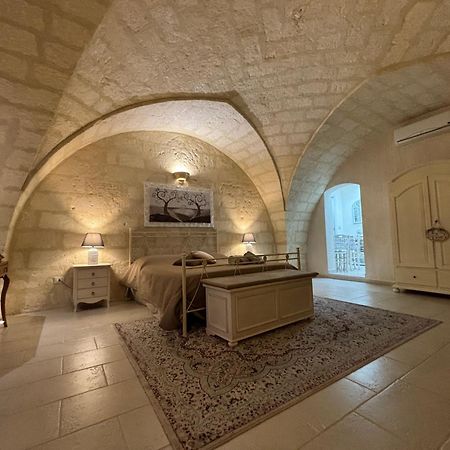 Suite Cavour Luxury Home Taranto Luaran gambar